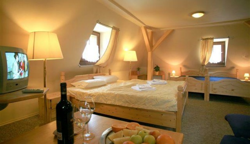 Hotel Zelený dům Boží Dar - Čtyřlůžkový pokoj